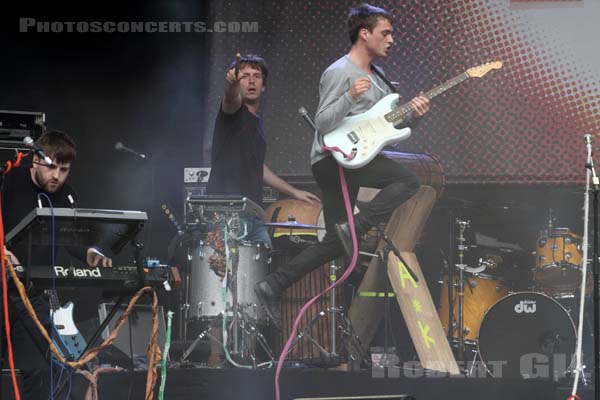 FRANCOIS AND THE ATLAS MOUNTAIN - 2012-07-19 - PARIS - Parvis de l'Hotel de Ville - 